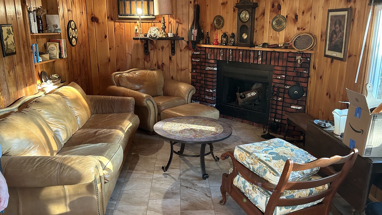 Photo of Livingroom in Lake Luzerne-Hadley