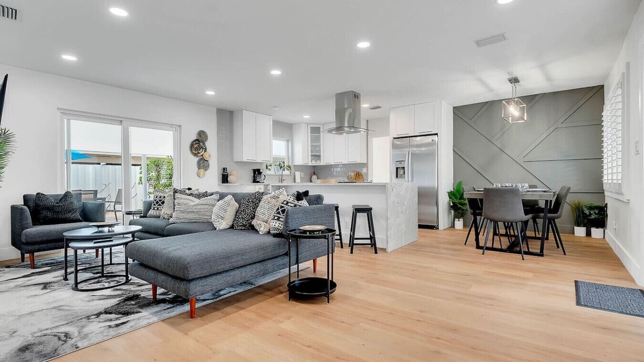 Photo of Livingroom in Harbor Village