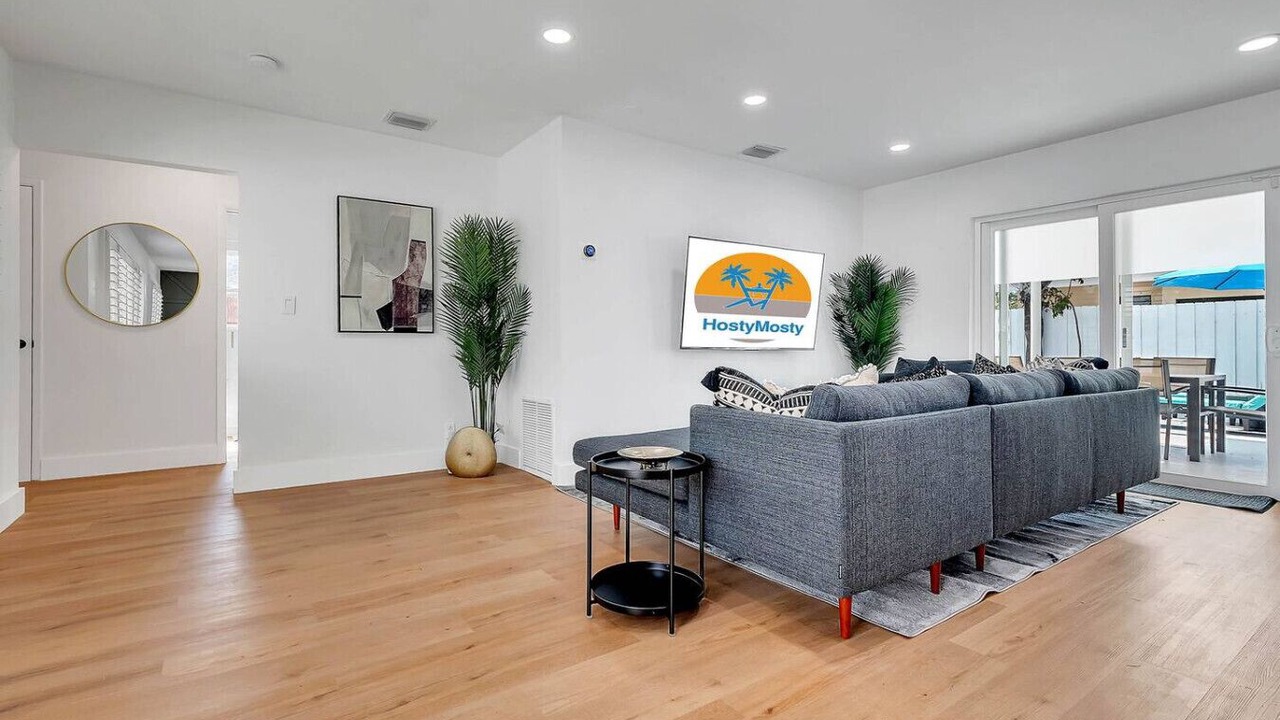 Photo of Livingroom in Harbor Village