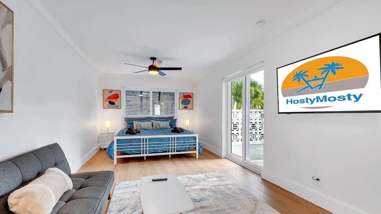 Photo of Livingroom in Harbor Village