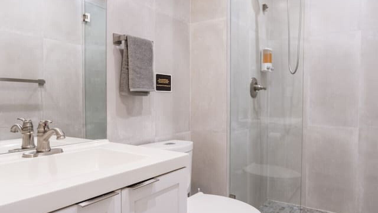 Photo of Bathroom in Hollywood Lakes