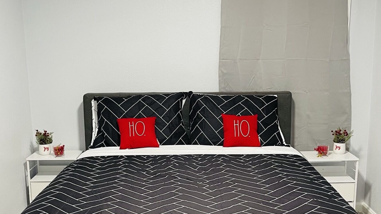 Photo of Bedroom in Maple Heights