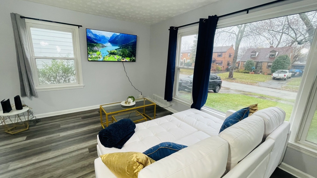 Photo of Livingroom in Maple Heights