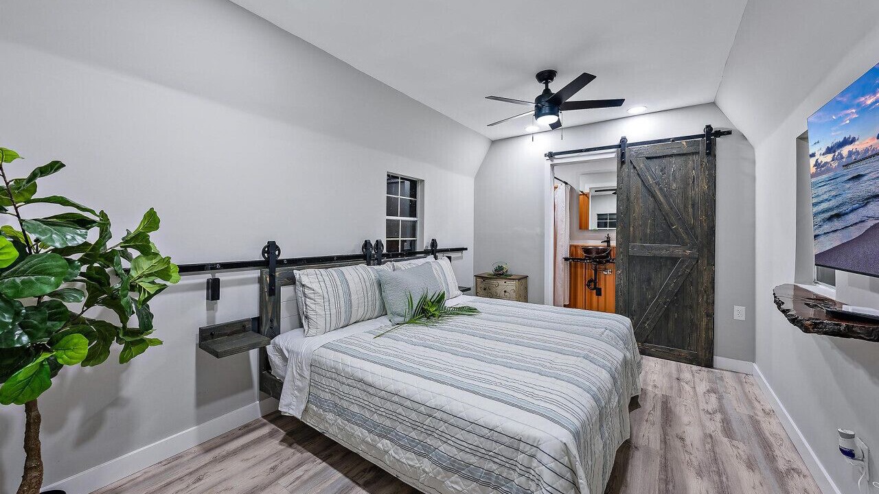 Photo of Bedroom in Jupiter Farms