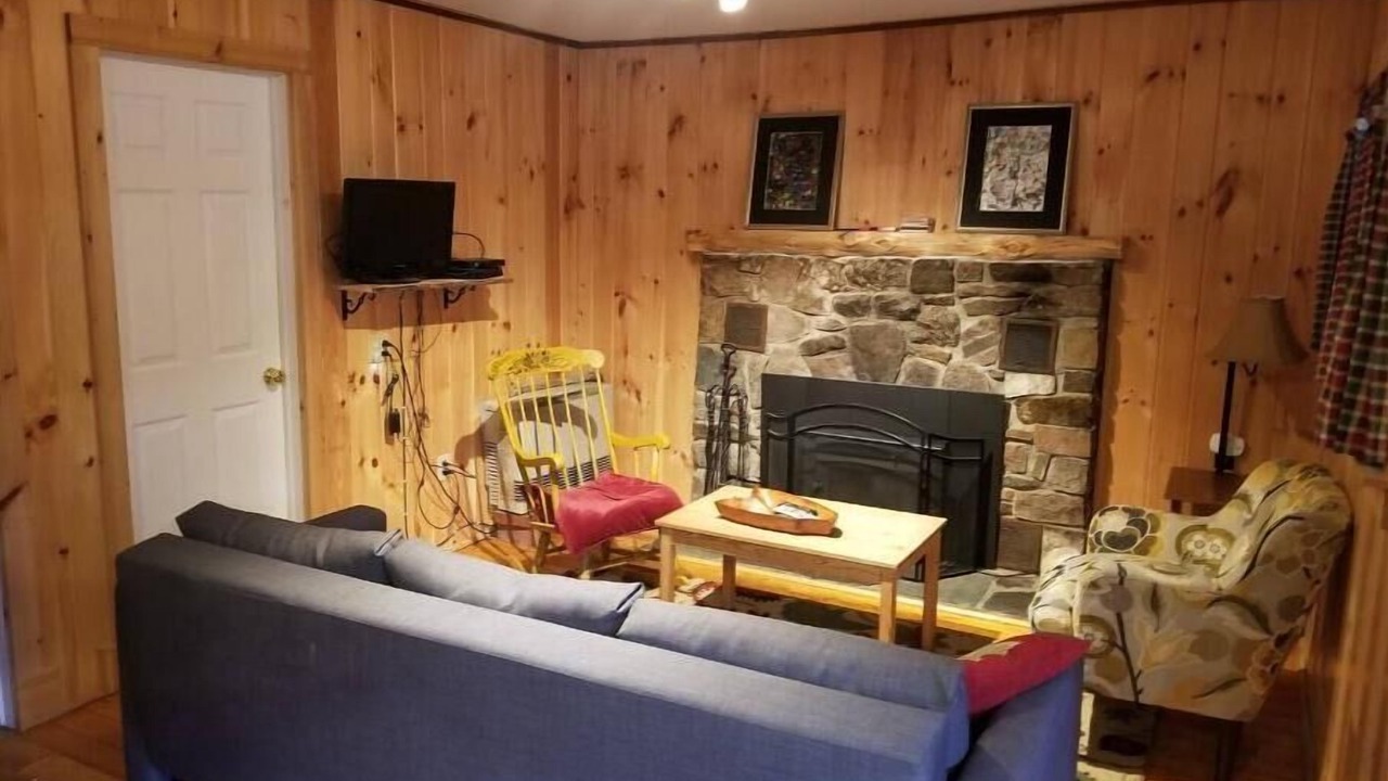 Photo of Livingroom in Johnsburg