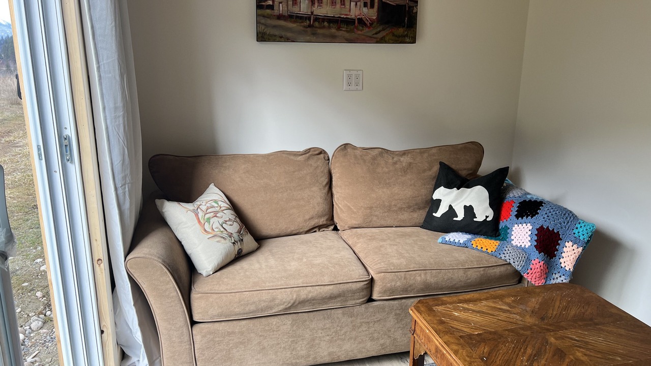 Photo of Livingroom in Robson
