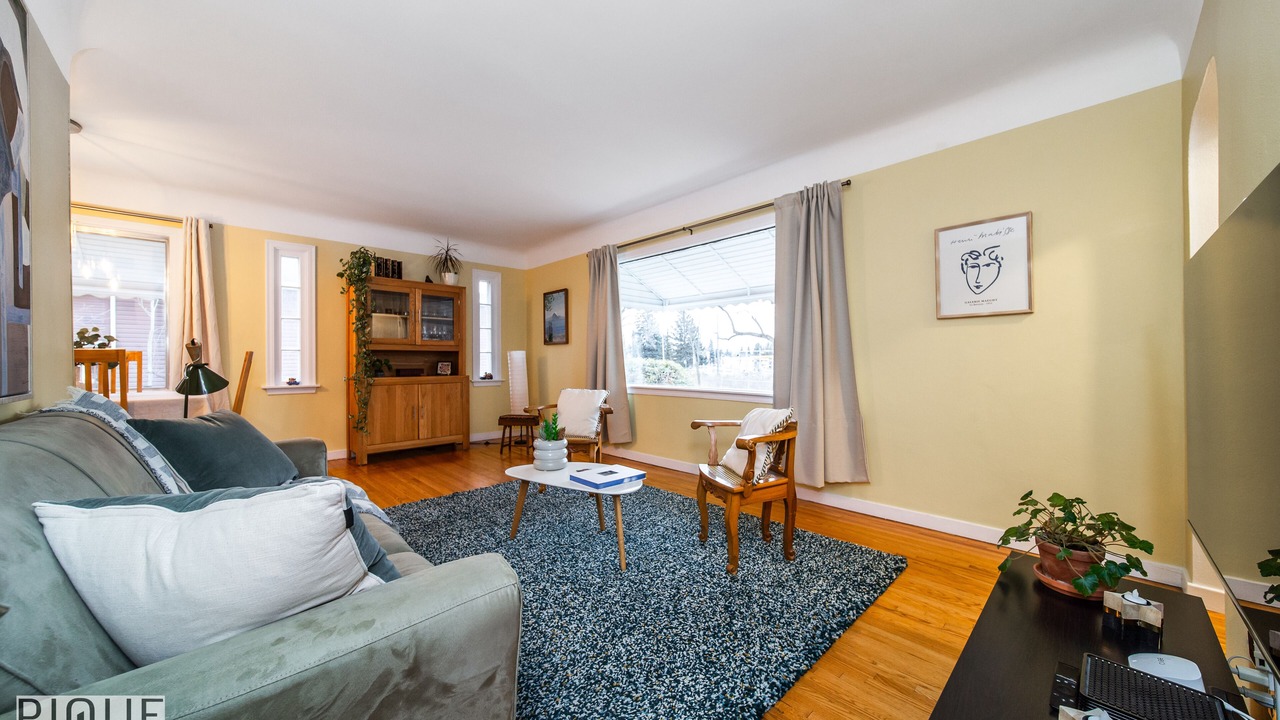 Photo of Livingroom in Southwest Edmonton