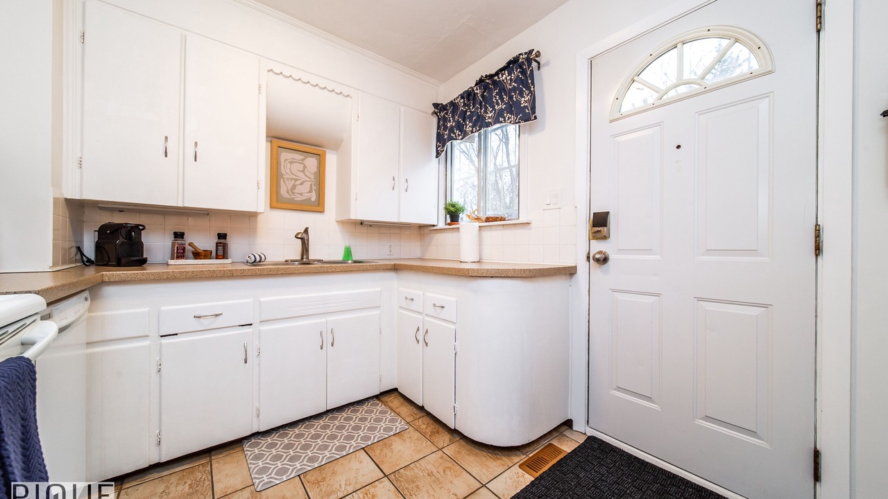 Photo of Kitchen in Southwest Edmonton