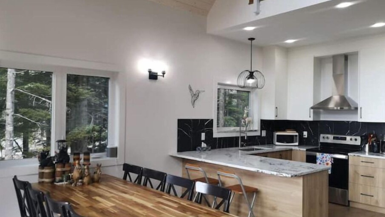 Photo of Kitchen in Hemlock Valley