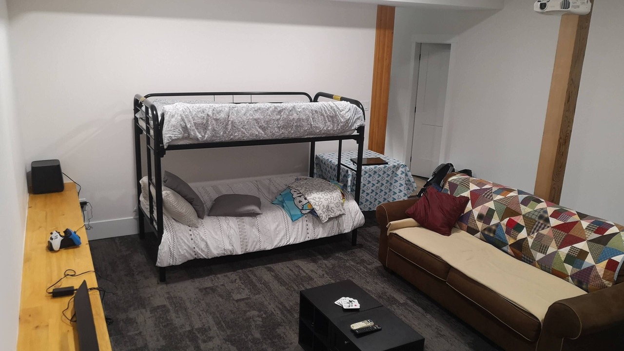 Photo of Bedroom in Hemlock Valley
