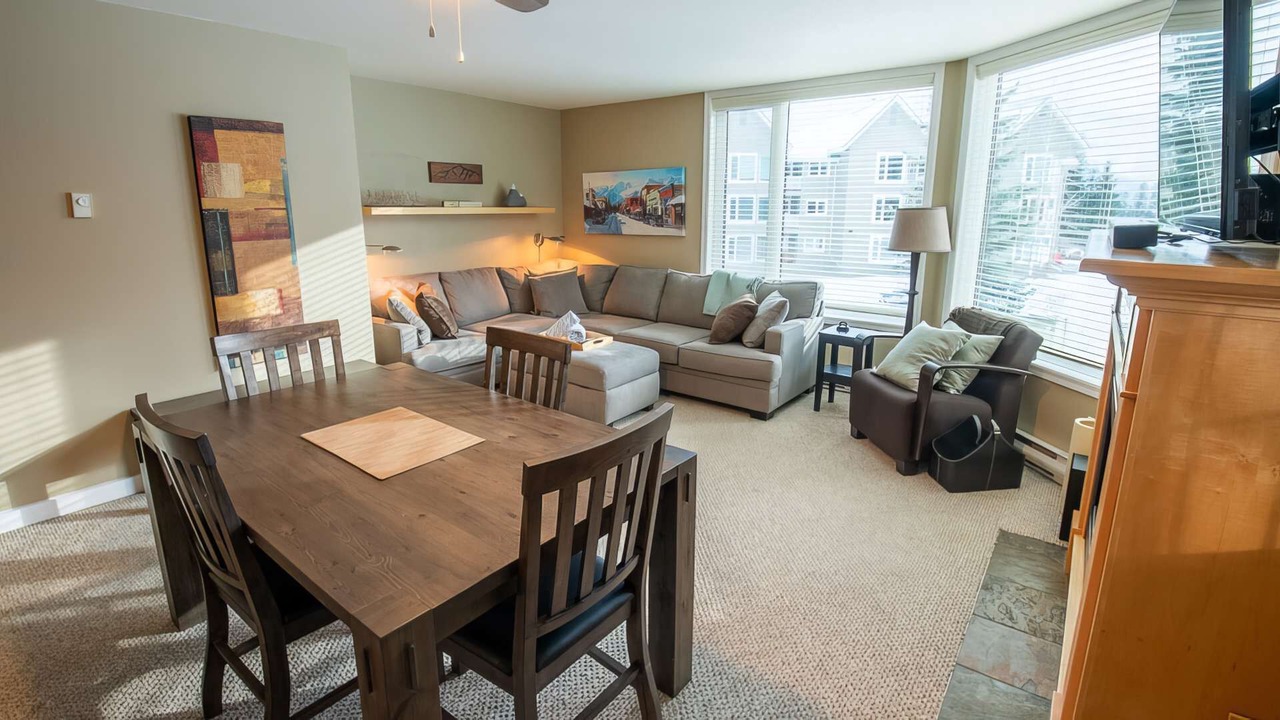 Photo of Livingroom in East Kootenay