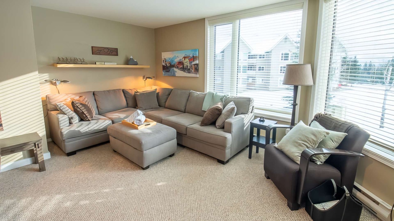 Photo of Livingroom in East Kootenay