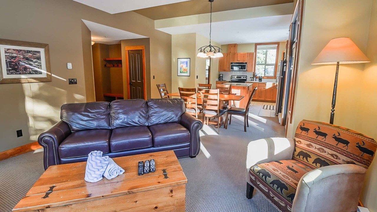 Photo of Livingroom in East Kootenay