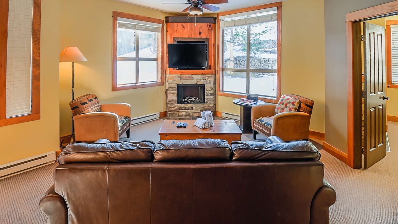Photo of Livingroom in East Kootenay