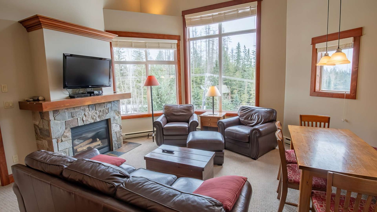 Photo of Livingroom in East Kootenay