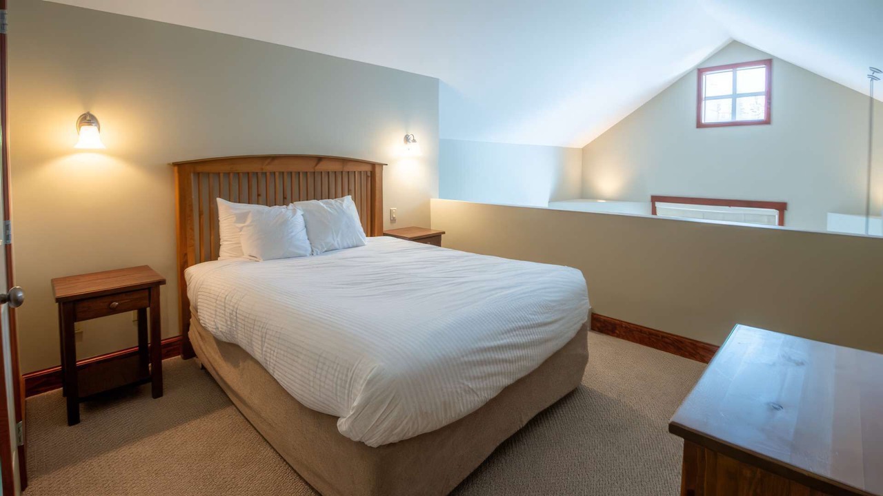 Photo of Bedroom in East Kootenay