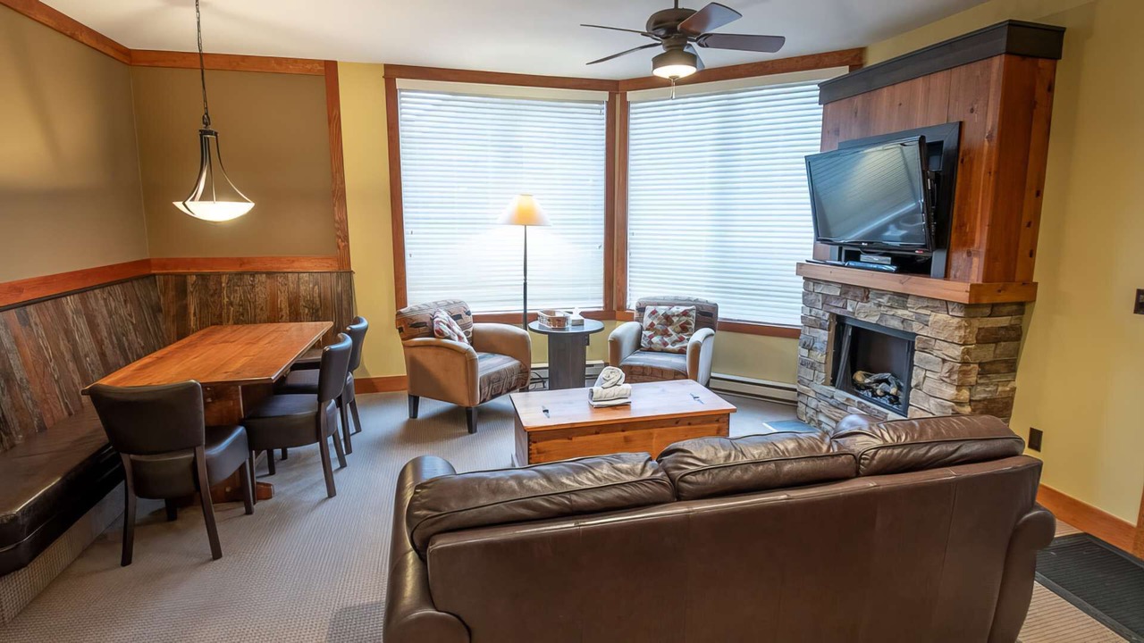Photo of Livingroom in East Kootenay