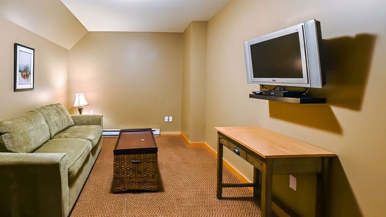 Photo of Livingroom in East Kootenay
