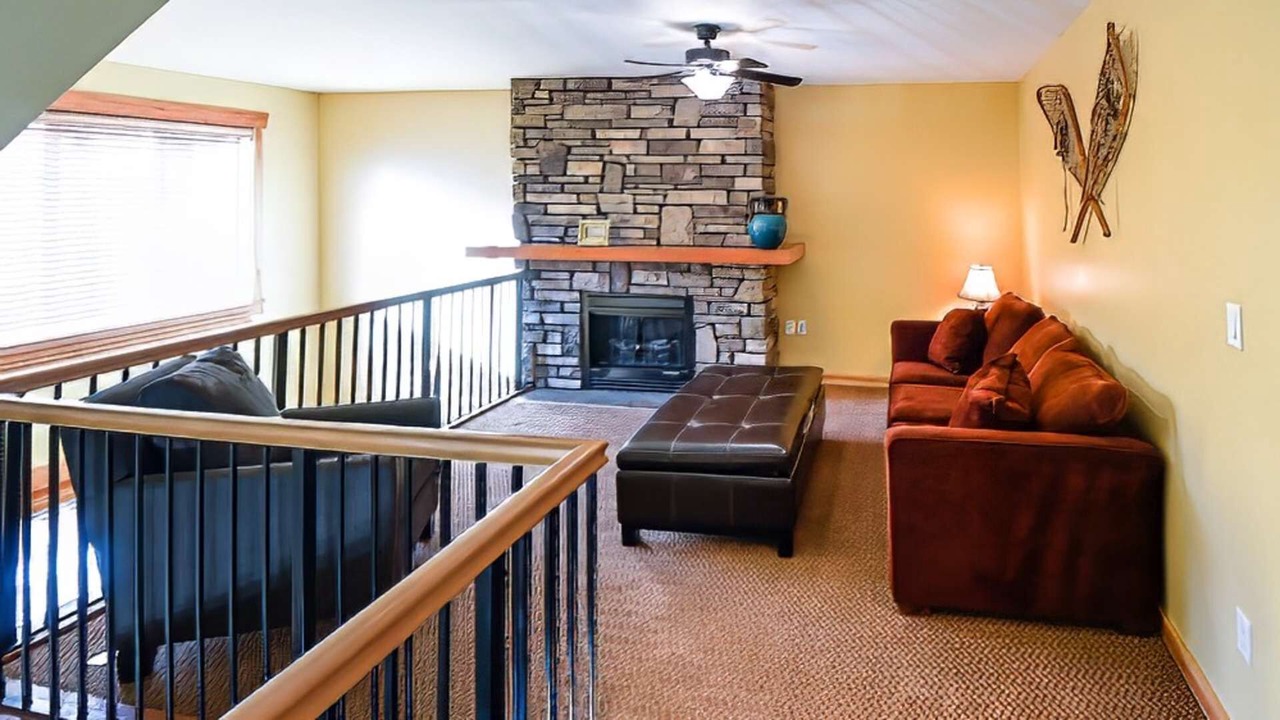 Photo of Livingroom in East Kootenay