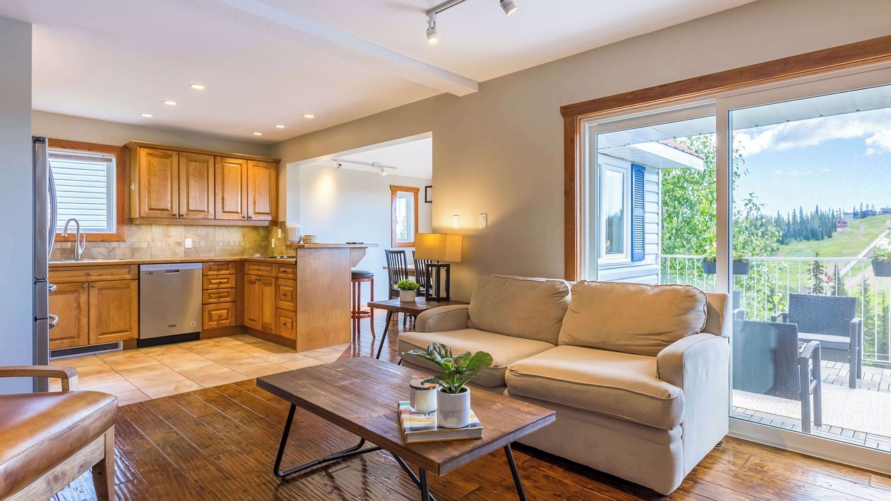 Photo of Livingroom in Silver Star Mountain
