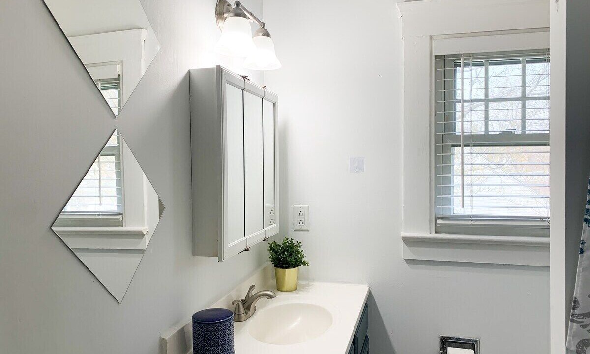 Photo of Bathroom in Kamm's Corners