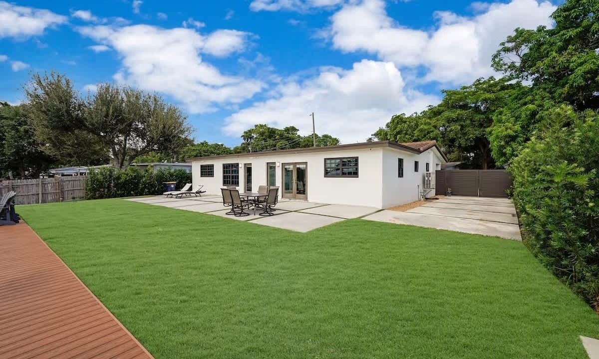 Photo of Outdoor in Melaleuca Gardens