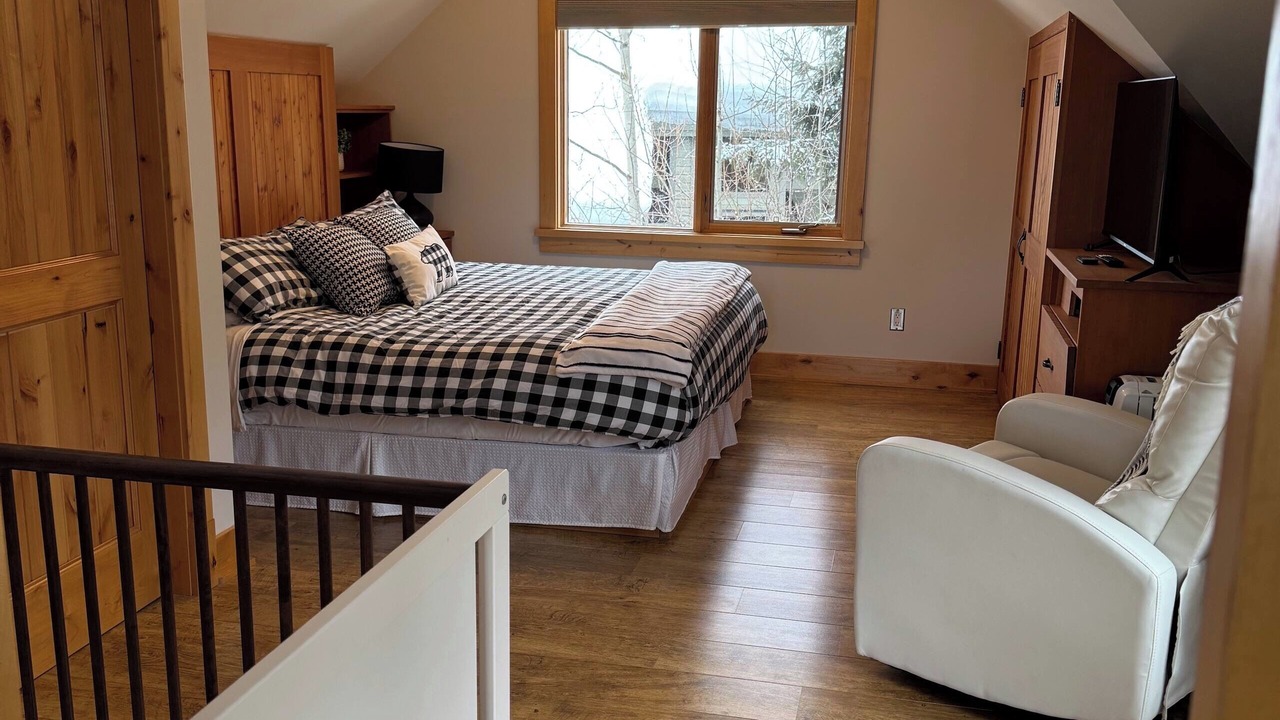 Photo of Bedroom in Golden