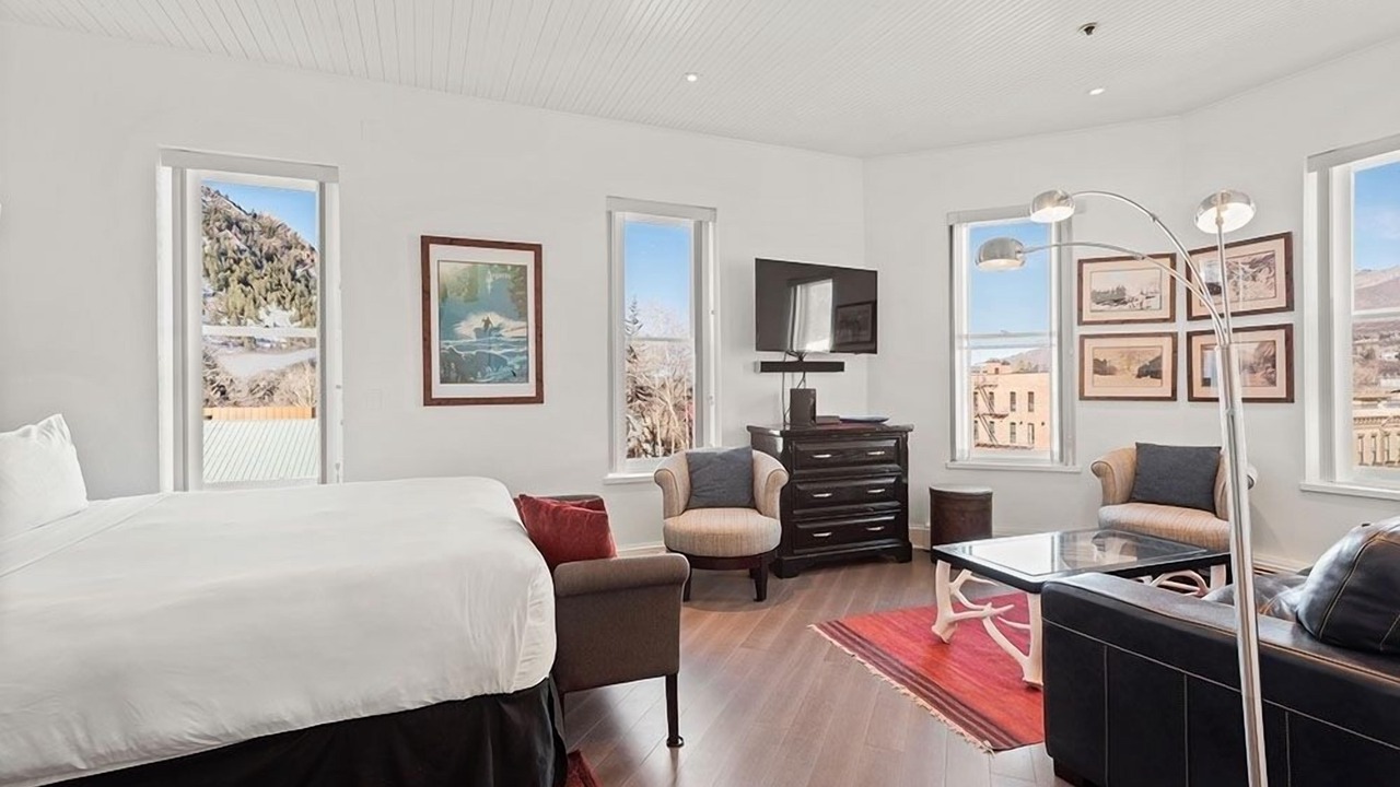 Photo of Bedroom in Downtown