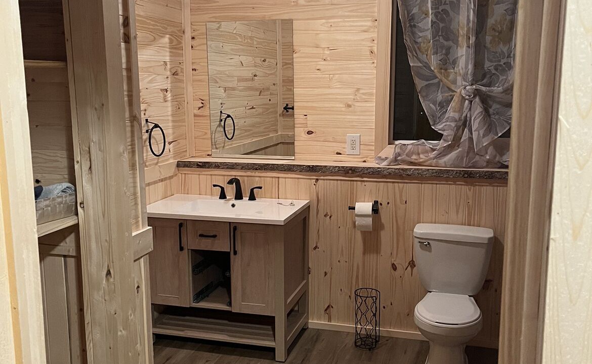 Photo of Bathroom in Grassland
