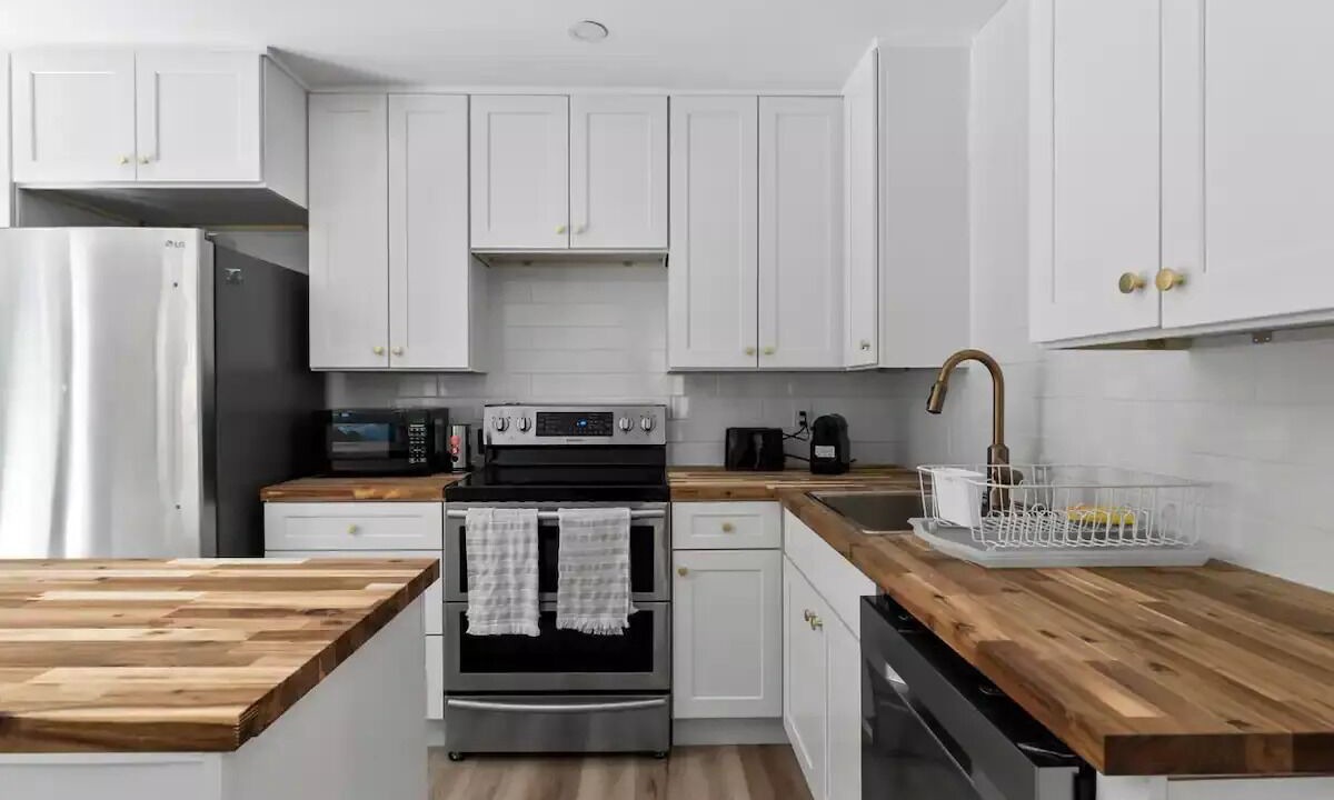 Photo of Kitchen in West Kelowna Estates