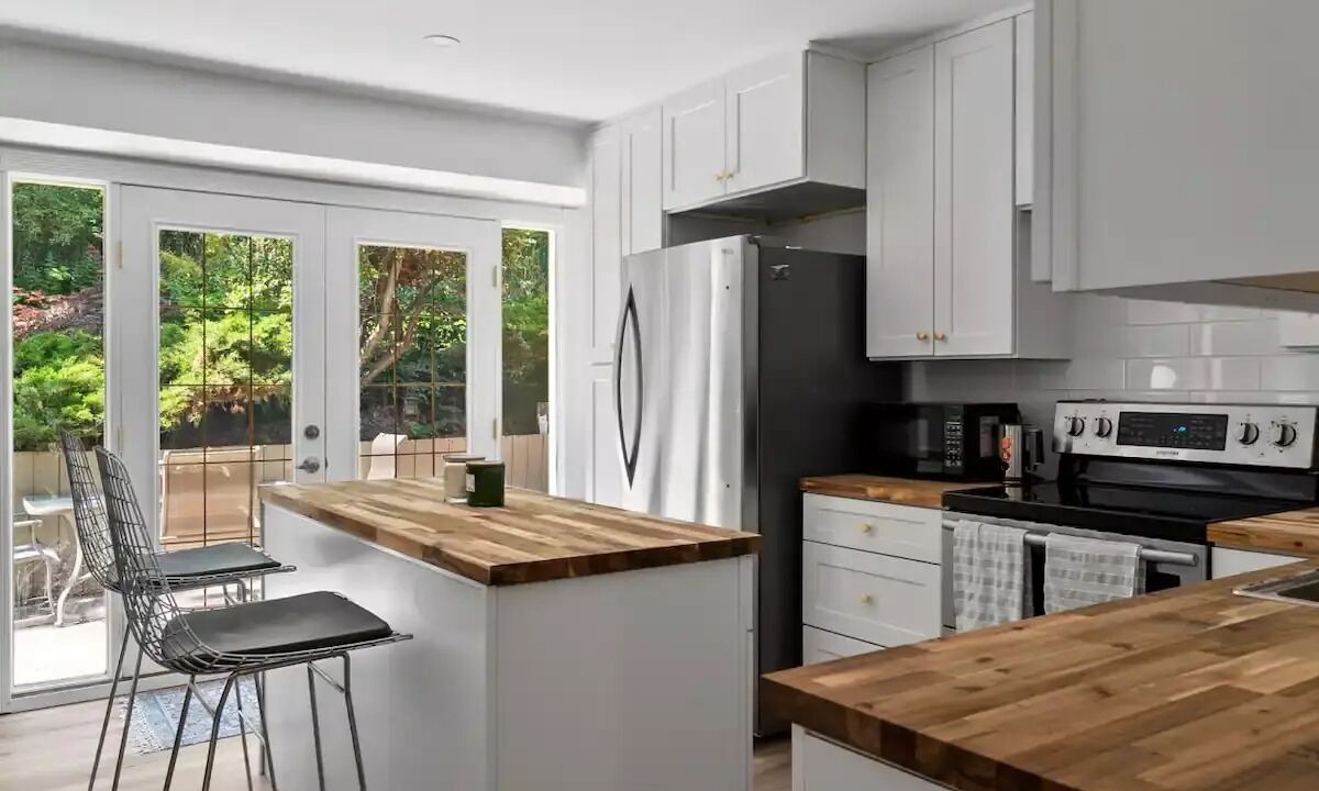 Photo of Kitchen in West Kelowna Estates