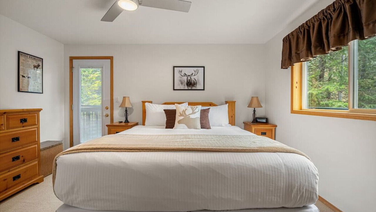 Photo of Bedroom in East Kootenay