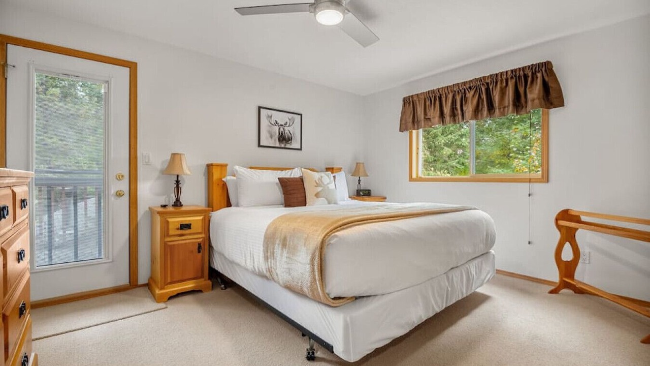 Photo of Bedroom in East Kootenay