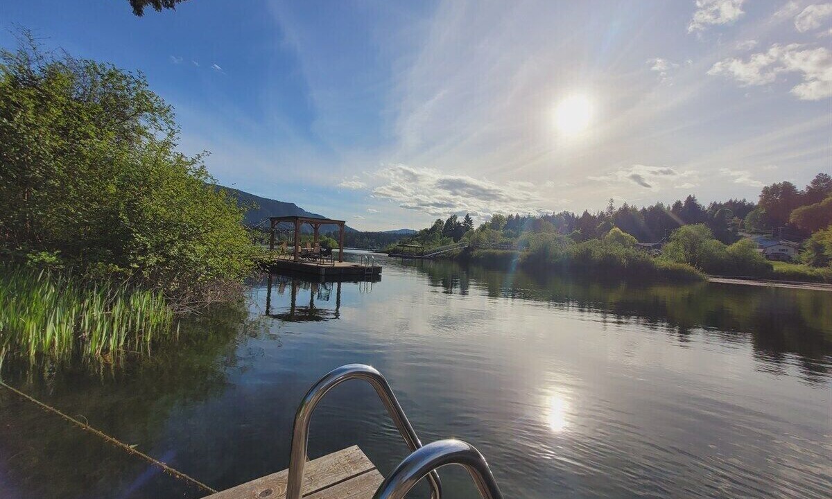 Photo of Others in Lake Cowichan
