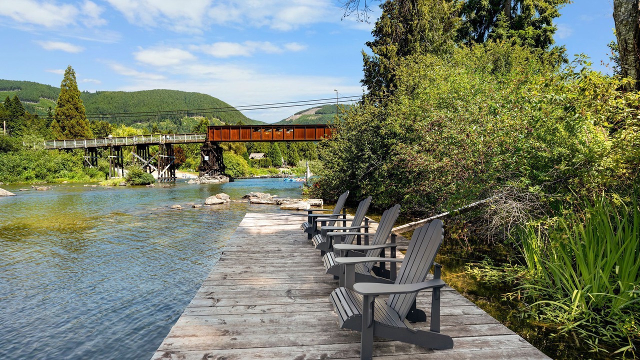 Photo of Patio Balcony in Lake Cowichan