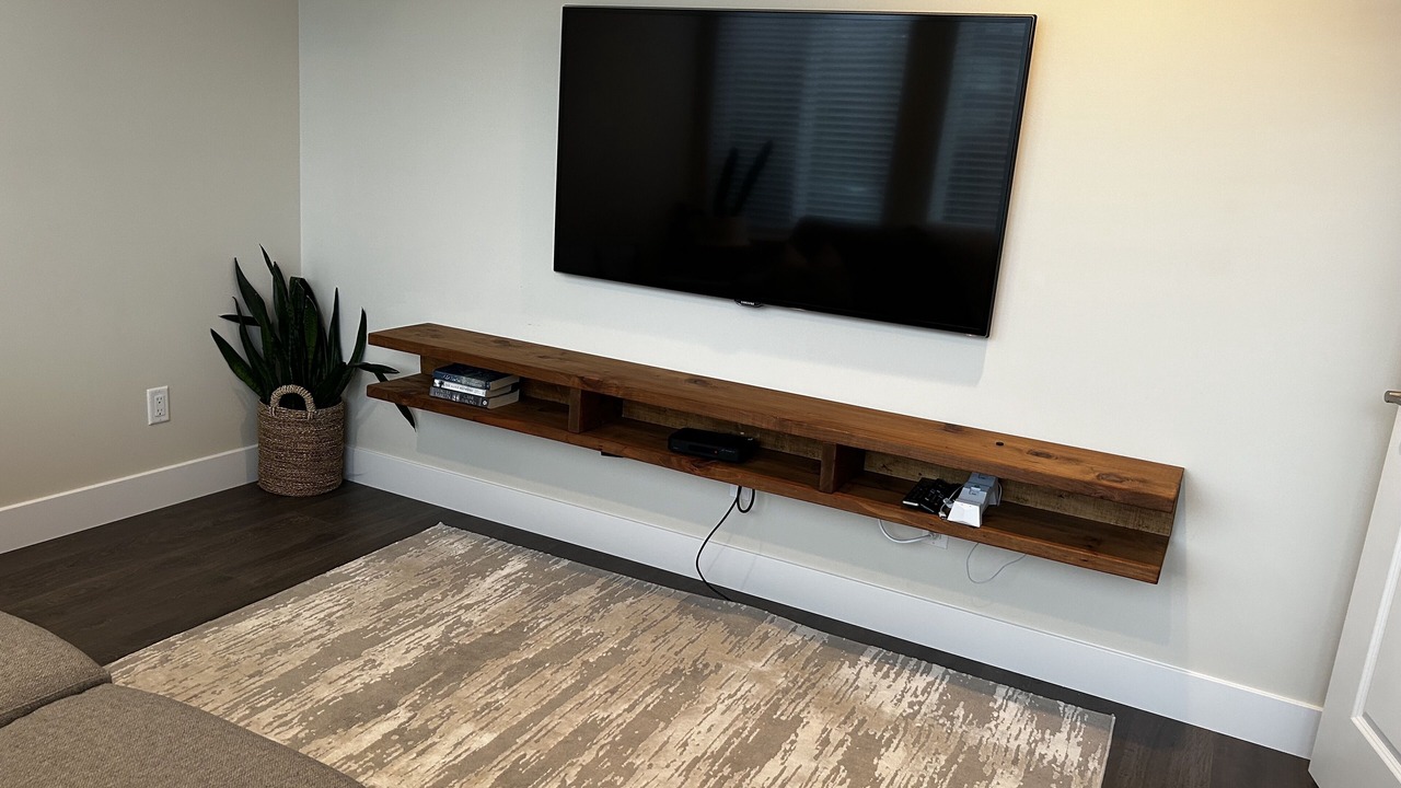 Photo of Livingroom in Maple Ridge