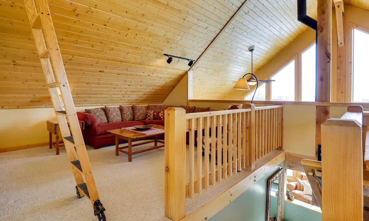 Photo of Livingroom in Warm Springs