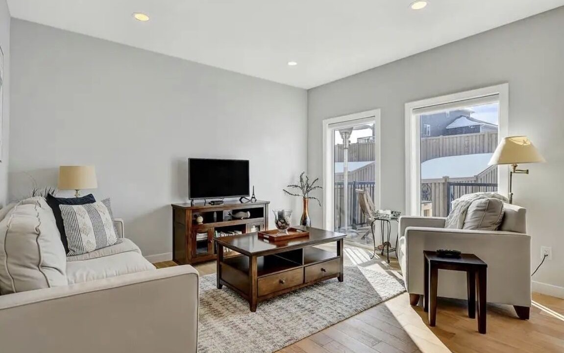 Photo of Livingroom in Clairmont