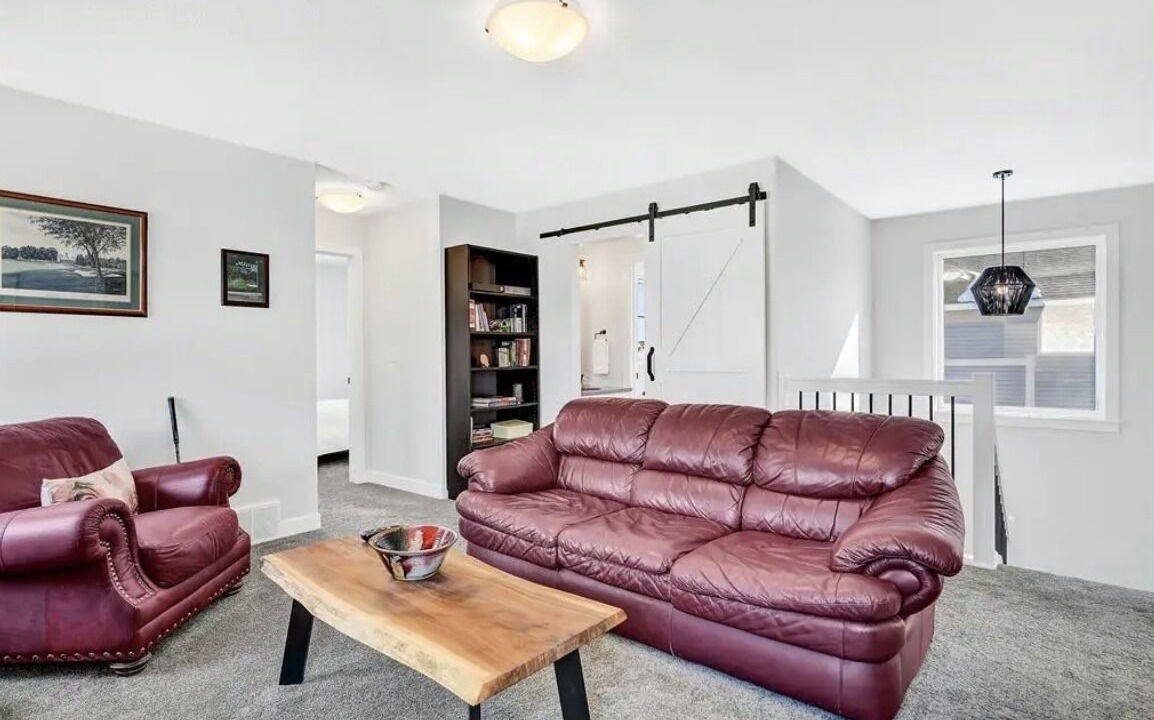 Photo of Livingroom in Clairmont