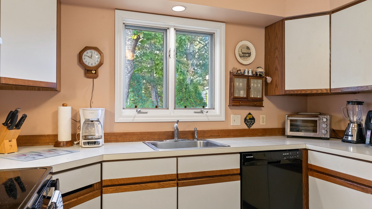 Photo of Kitchen in Cape Porpoise