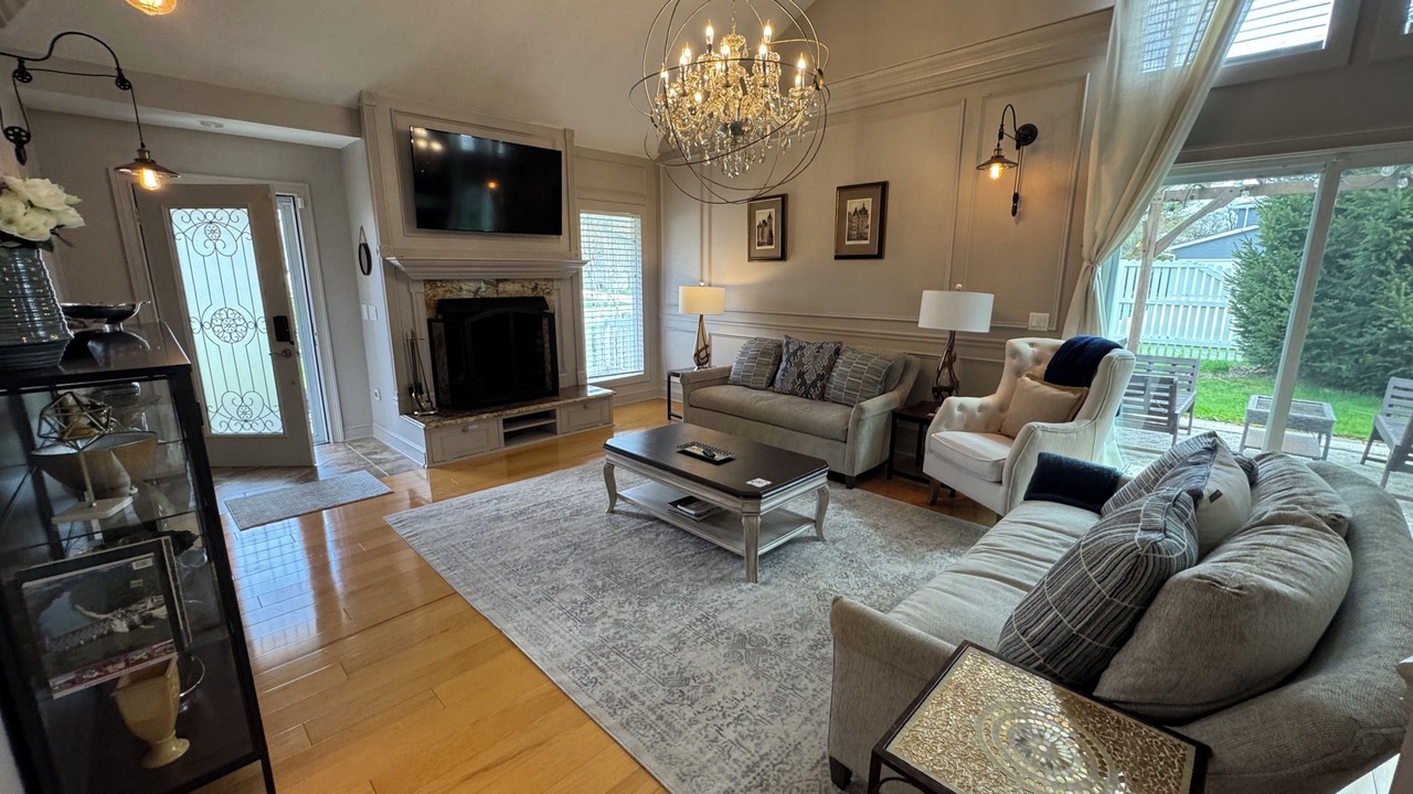 Photo of Livingroom in Strongsville