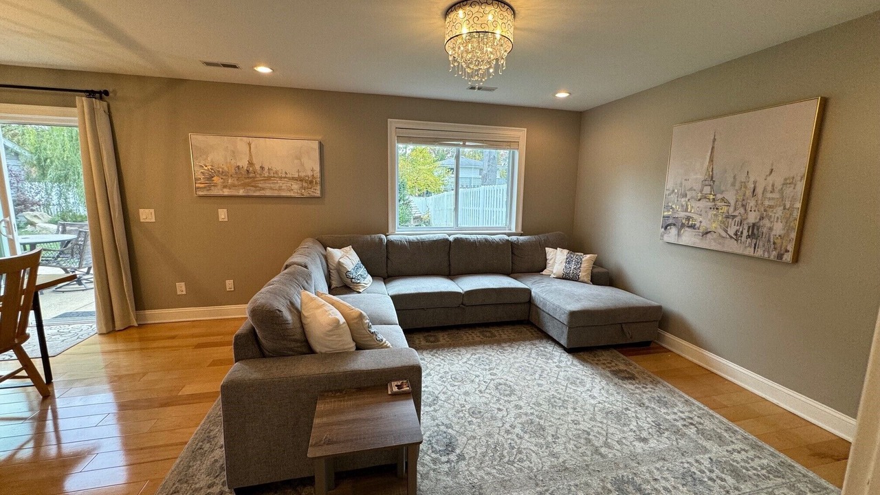Photo of Livingroom in Strongsville