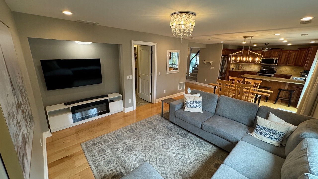 Photo of Livingroom in Strongsville