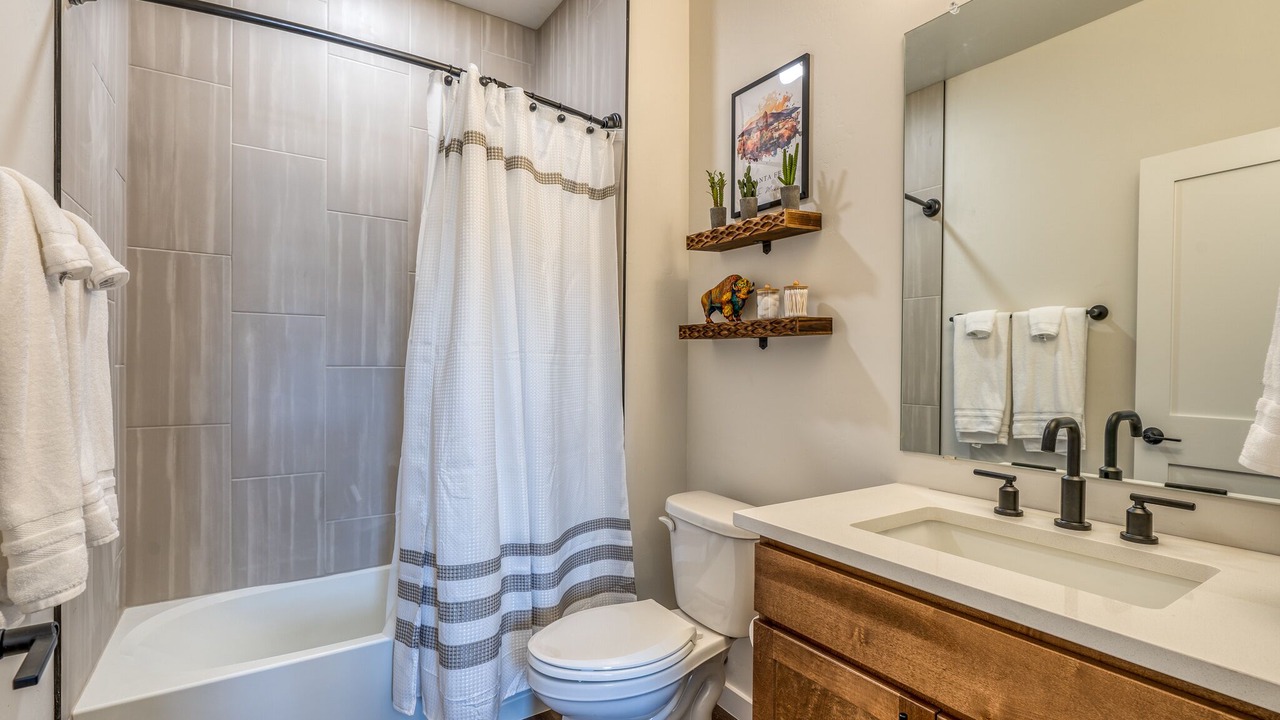 Photo of Bathroom in Red River