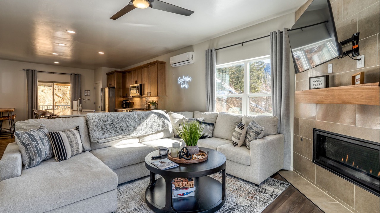 Photo of Livingroom in Red River