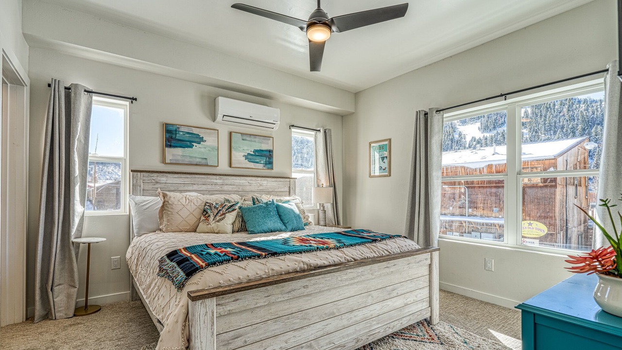 Photo of Bedroom in Red River