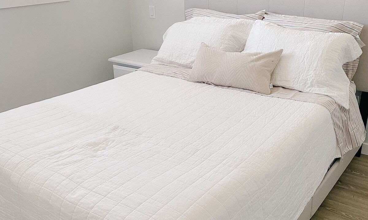Photo of Bedroom in Esquimalt
