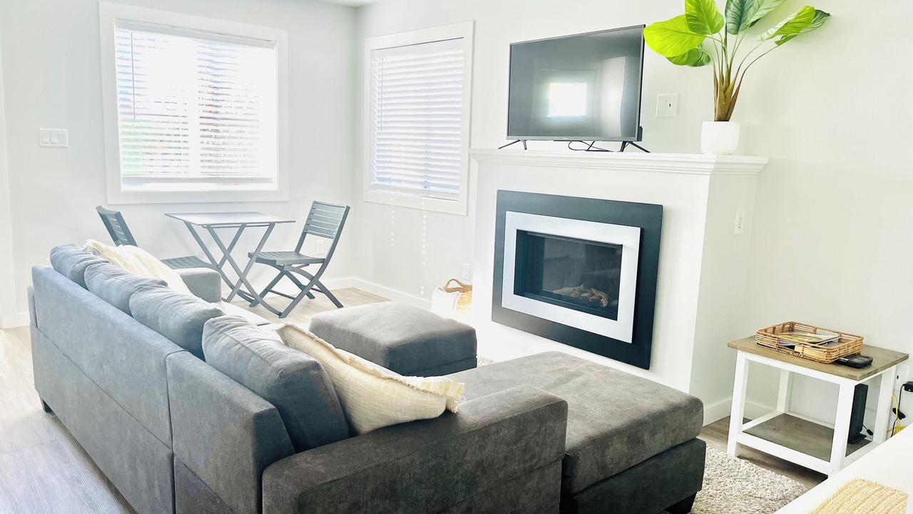Photo of Livingroom in Esquimalt