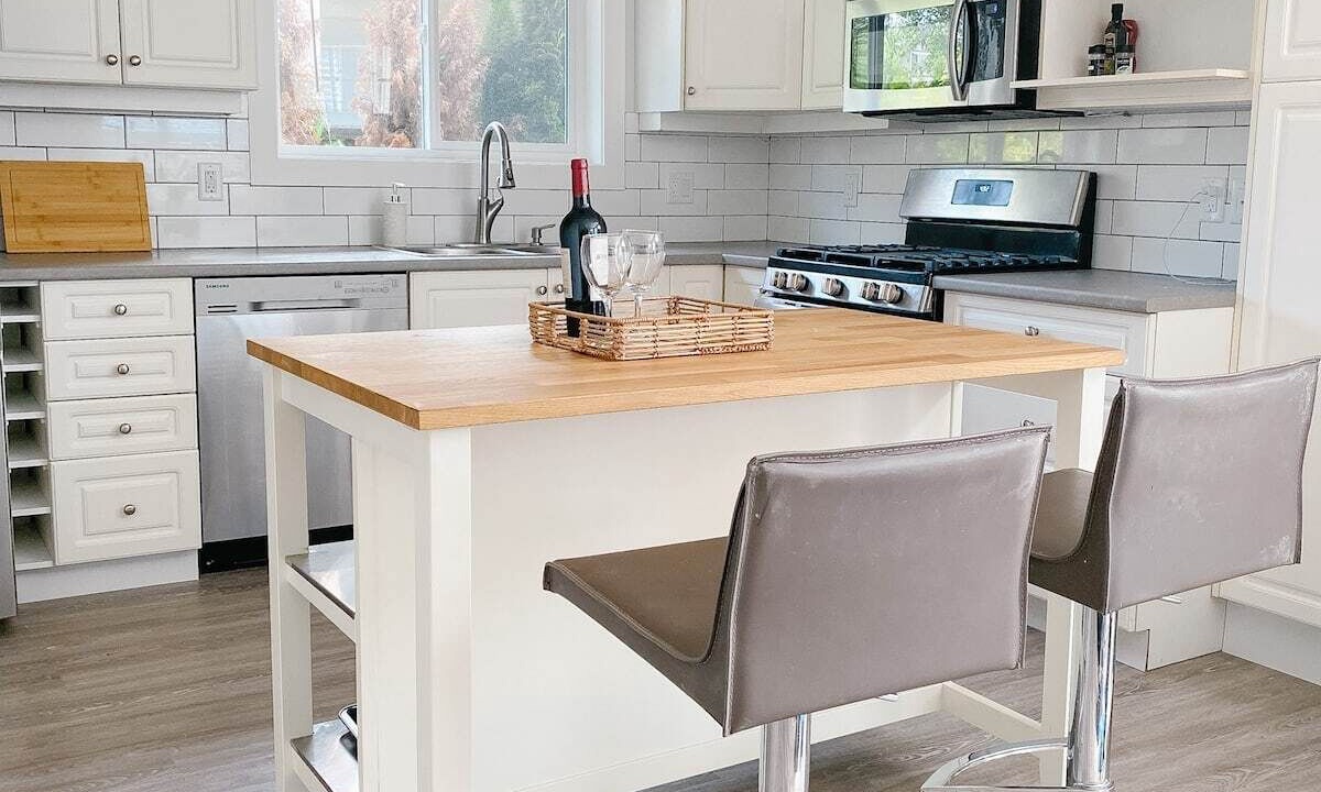 Photo of Kitchen in Esquimalt