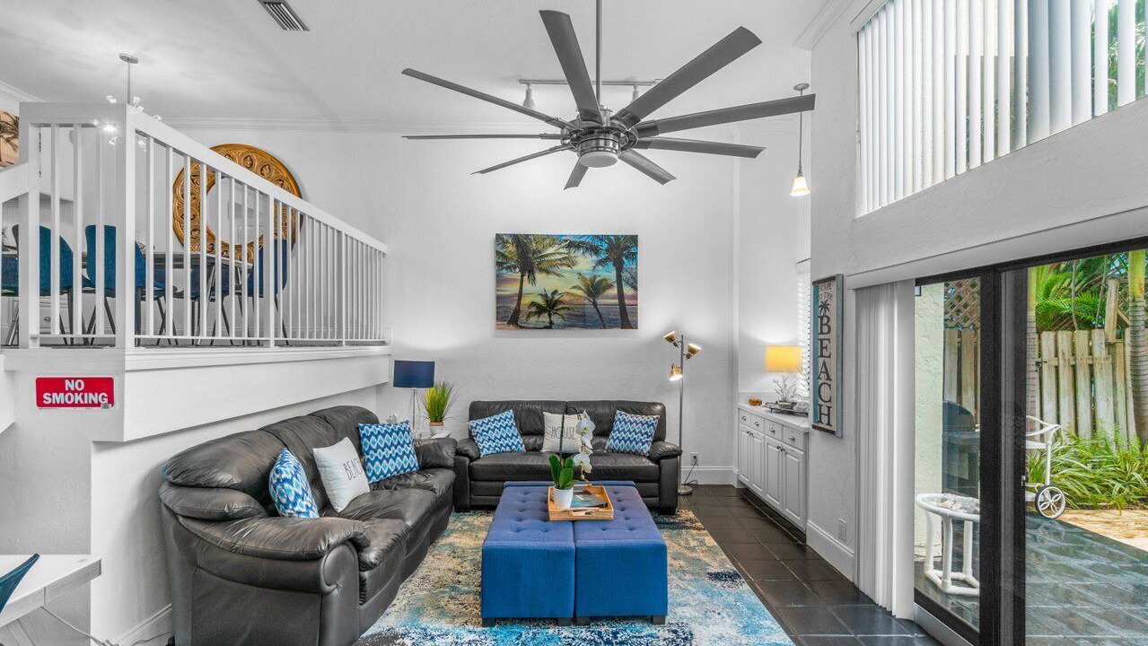 Photo of Livingroom in Deerfield Beach
